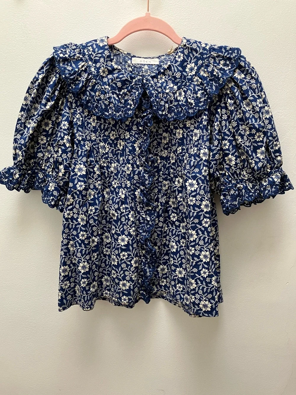 DÔEN Quincy Eyelet Collar Top in Blue Jessamine Calico - XS